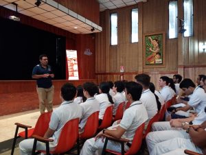 Escuela de Matemática participa en jornada educativa